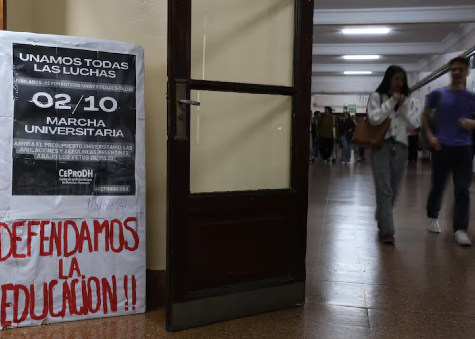 A horas de la marcha universitaria, el Gobierno aún busca los votos para sostener el veto de Milei